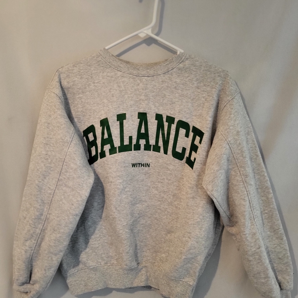 H&M Balance Sweat Shirt